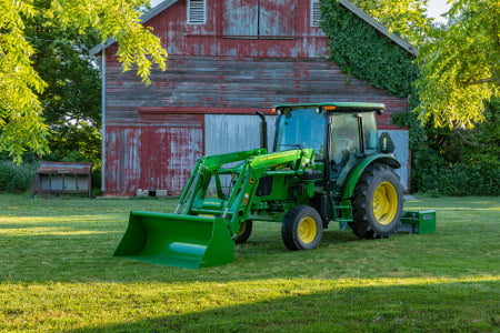 2WD front axle and cab on 41- to 55.9-kW (55- to 75-hp) 5E Tractors