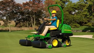 John Deere 2500E E-Cut Hybrid Gas Product Image