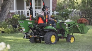 Image of Broadcast Spreaders