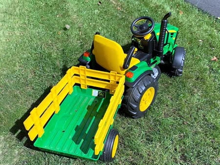 John Deere Kids Ride On 12-Volt Ground Force Tractor with Wagon