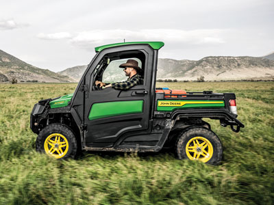 Level Up with the 835R Signature Edition John Deere Gator