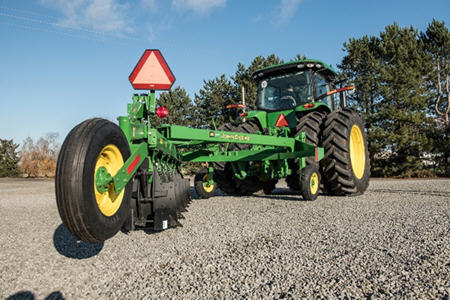 995 Moldboard Plow rear gauge wheels