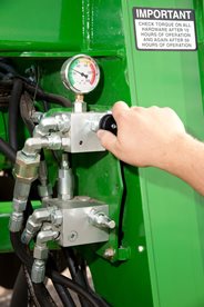 Active hydraulic pressure adjustment