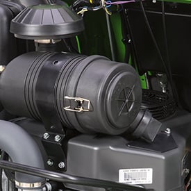 Heavy-duty dual stage air cleaner (648M/652M engine shown)