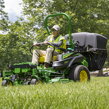 Z994R ZTrak© Mower with optional dump-from-seat material collection system