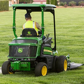 1550 Front Mower with 60-in. (152-cm) mower deck