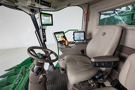 Comfortable S700 Combine cab