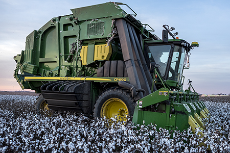 CP690 Cotton Picker