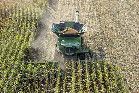 X Series Combine with C16F Corn Head