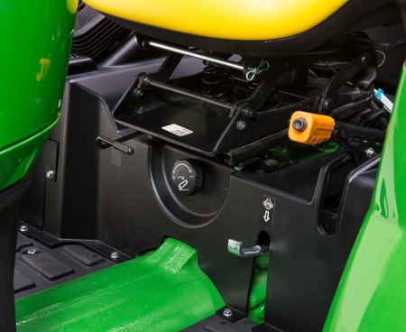 Rate-of-drop/stop valve shown on 4M Heavy-Duty Tractor