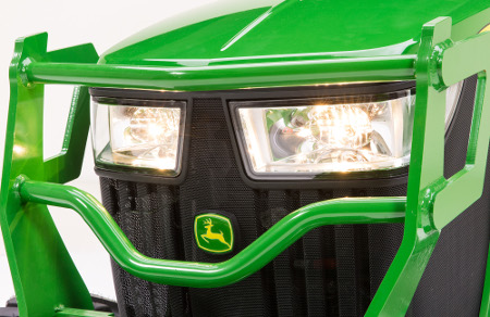 Wraparound-style wide-angle halogen headlights