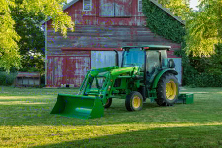 2WD front axle and cab on 41- to 55.9-kW (55- to 75-hp) 5E Tractors
