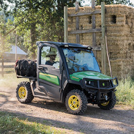 XUV835M Cab shown