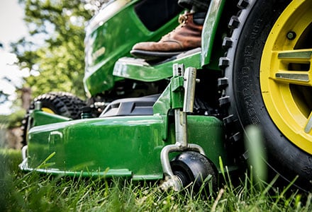 Side view of mower deck