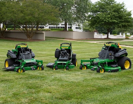 Q800 QuikTrak Mowers