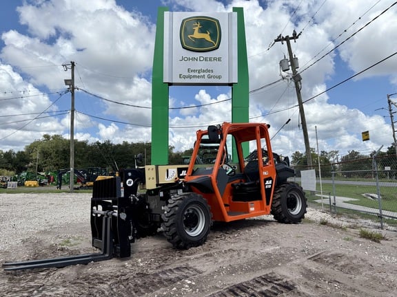 Image of JLG 519 Telehandler