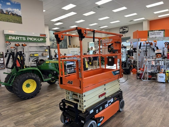 Image of JLG ES1932