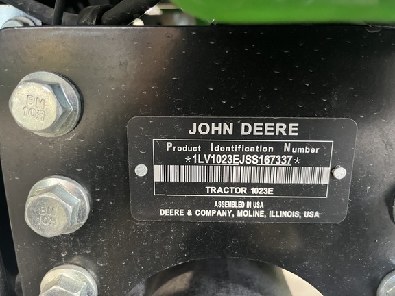 Pre-Owned John Deere 1023E in Palmetto, FL Photo 5