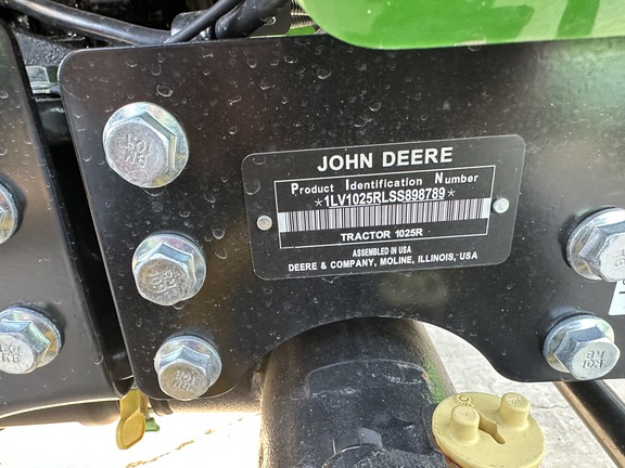 Pre-Owned John Deere 1025R in St Cloud, FL Photo 5