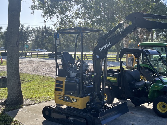 Image of John Deere 17 P