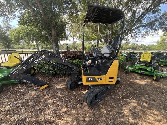 Image of John Deere 17 P