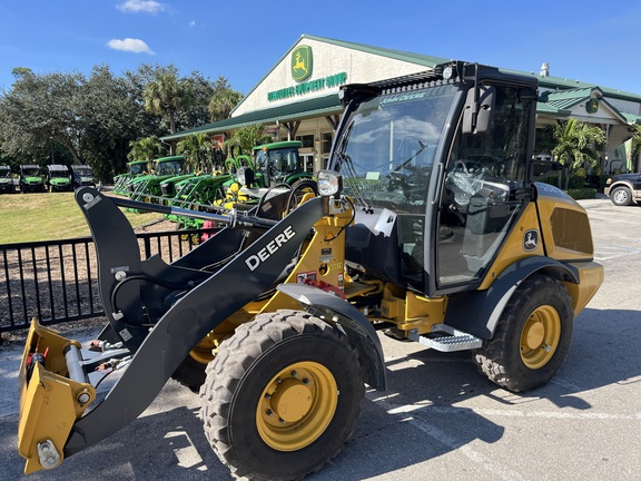 Image of John Deere 204 G