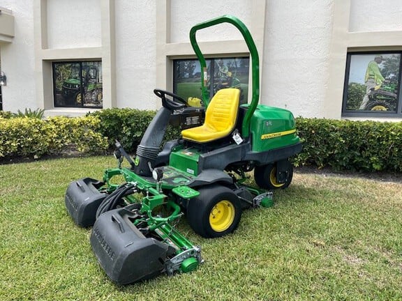 Image of John Deere 2400