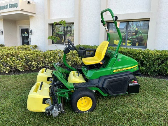 Image of John Deere 2700