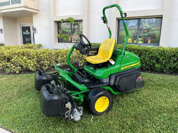 Image of John Deere 2700