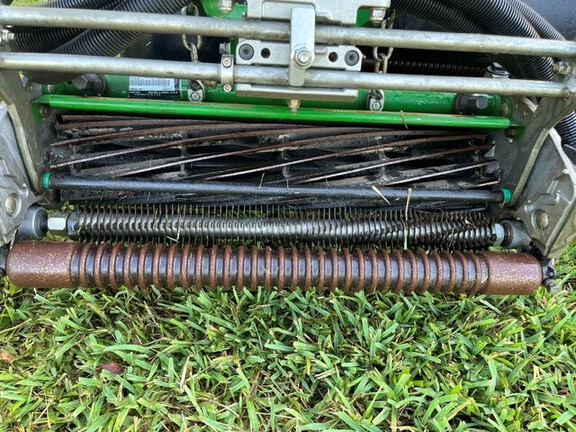 Pre-Owned John Deere 2700 in Boynton Beach, FL Photo 5