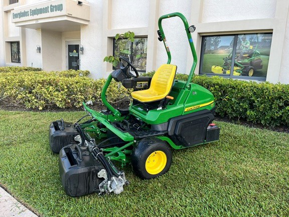 Image of John Deere 2700