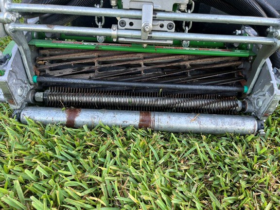 Pre-Owned John Deere 2700 in Boynton Beach, FL Photo 5