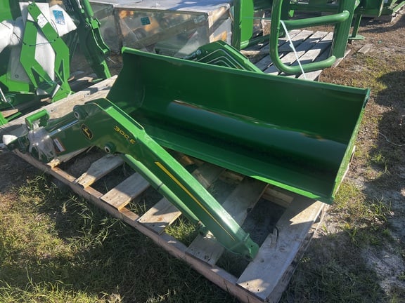 Image of John Deere 300E
