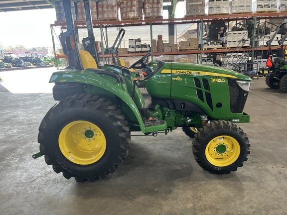 Image of John Deere 3025D