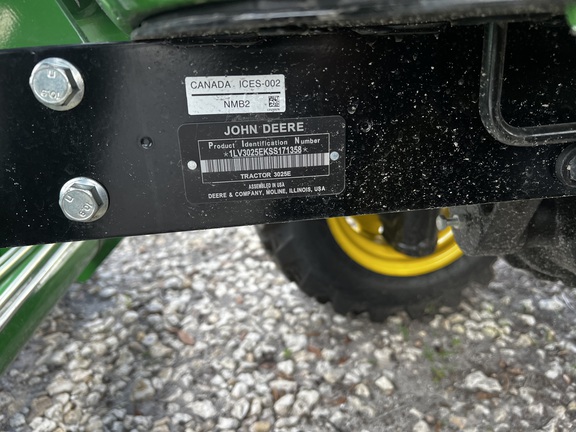 Pre-Owned John Deere 3025E in Plant City, FL Photo 6