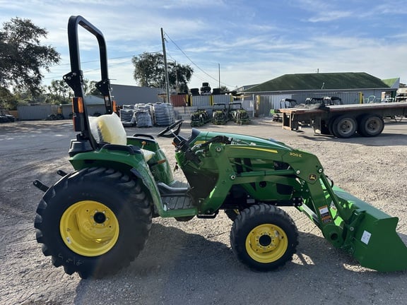Image of John Deere 3025E