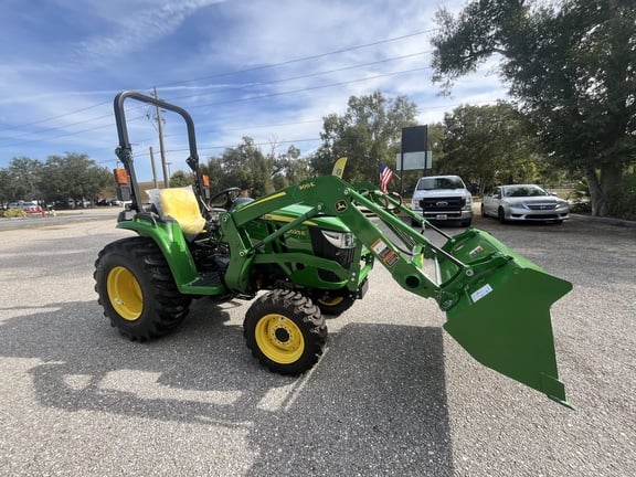Image of John Deere 3025E