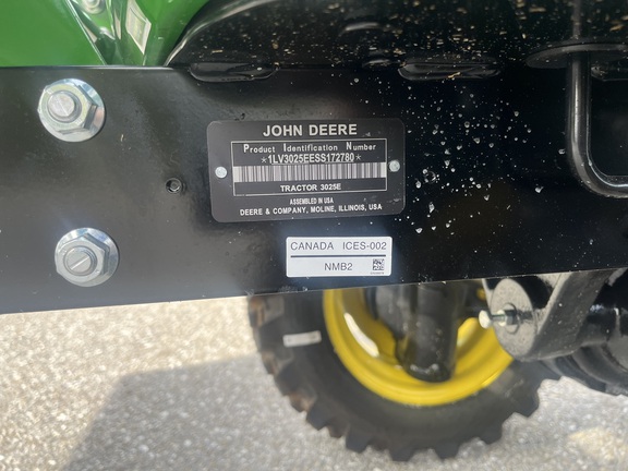 Pre-Owned John Deere 3025E in North Port, FL Photo 6