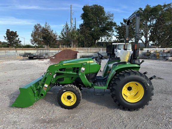Image of John Deere 3025E