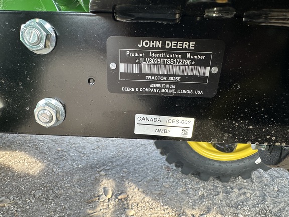 Pre-Owned John Deere 3025E in St Cloud, FL Photo 5