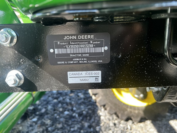 Pre-Owned John Deere 3025E in Plant City, FL Photo 5