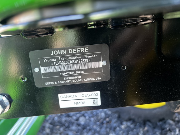 Pre-Owned John Deere 3025E in Plant City, FL Photo 5