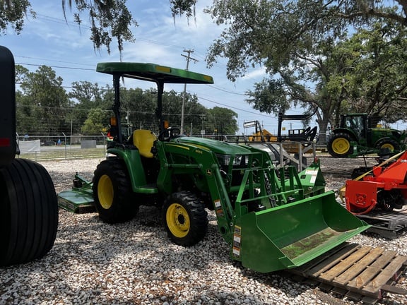 Image of John Deere 3025E