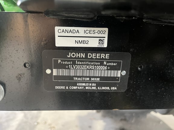 Pre-Owned John Deere 3032E in Palmetto, FL Photo 5