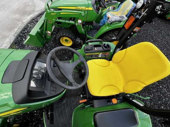 Pre-Owned John Deere 3033R in Plant City, FL Photo 5
