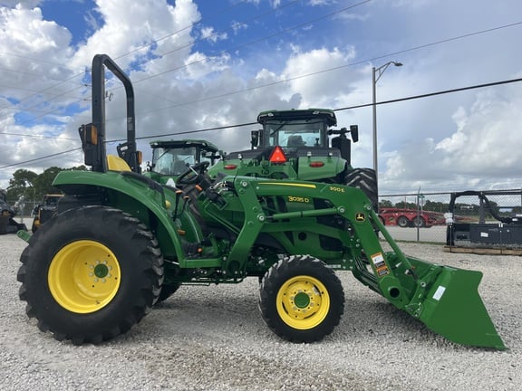 Image of John Deere 3035D