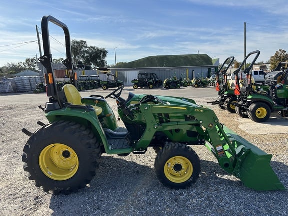 Image of John Deere 3038E