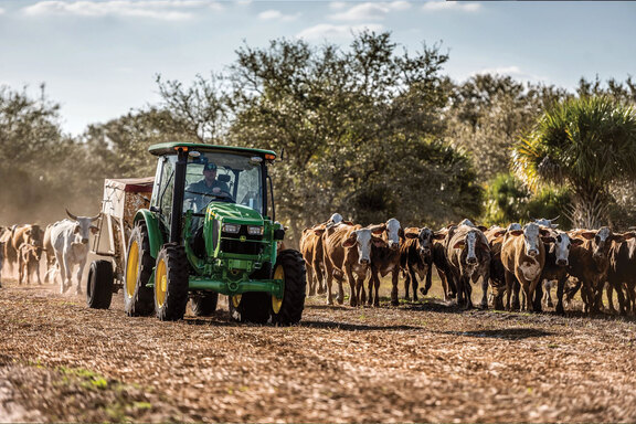 Pre-Owned John Deere 4044M Compact Tractor with 400E Loader in Brooksville, FL Photo 4