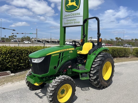 Image of John Deere 4044M