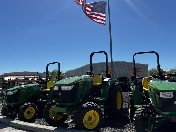 Image of John Deere 4052M